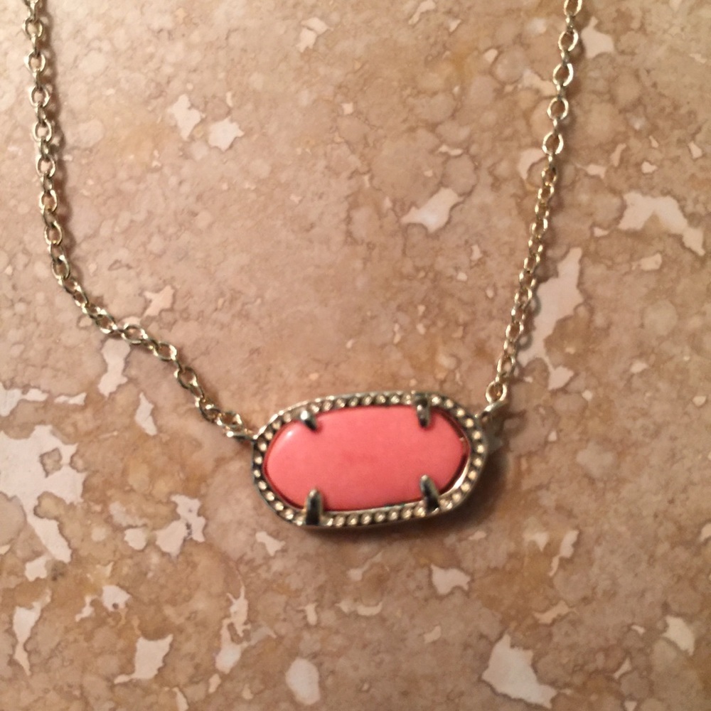 Kendra Scott bright peach stone pendant necklace