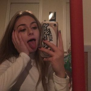 Meet your Posher, Victoria