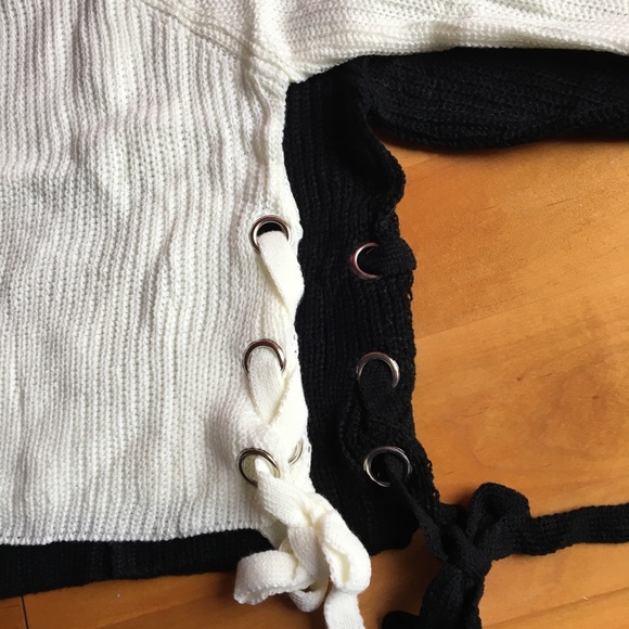 'Kira' Lace Up Sweater - Picture 4 of 5