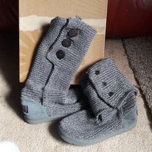 Gray knit UGGS