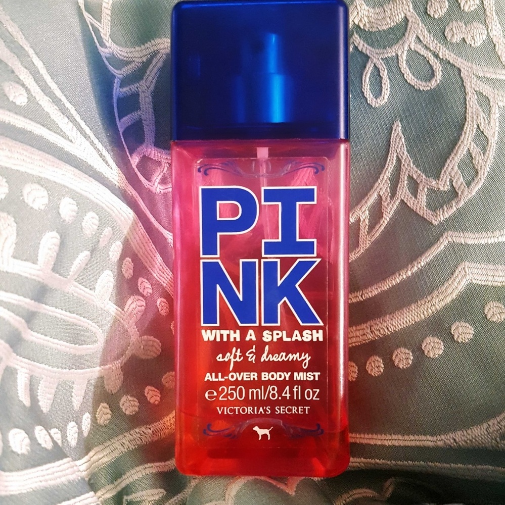 RARE Discontinued Soft & Dreamy VS PINK Body Spray