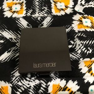 Laura Mercier Highlight