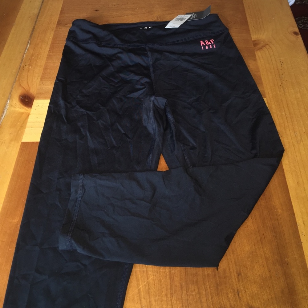 NWT Abercrombie & Fitch jogging pants