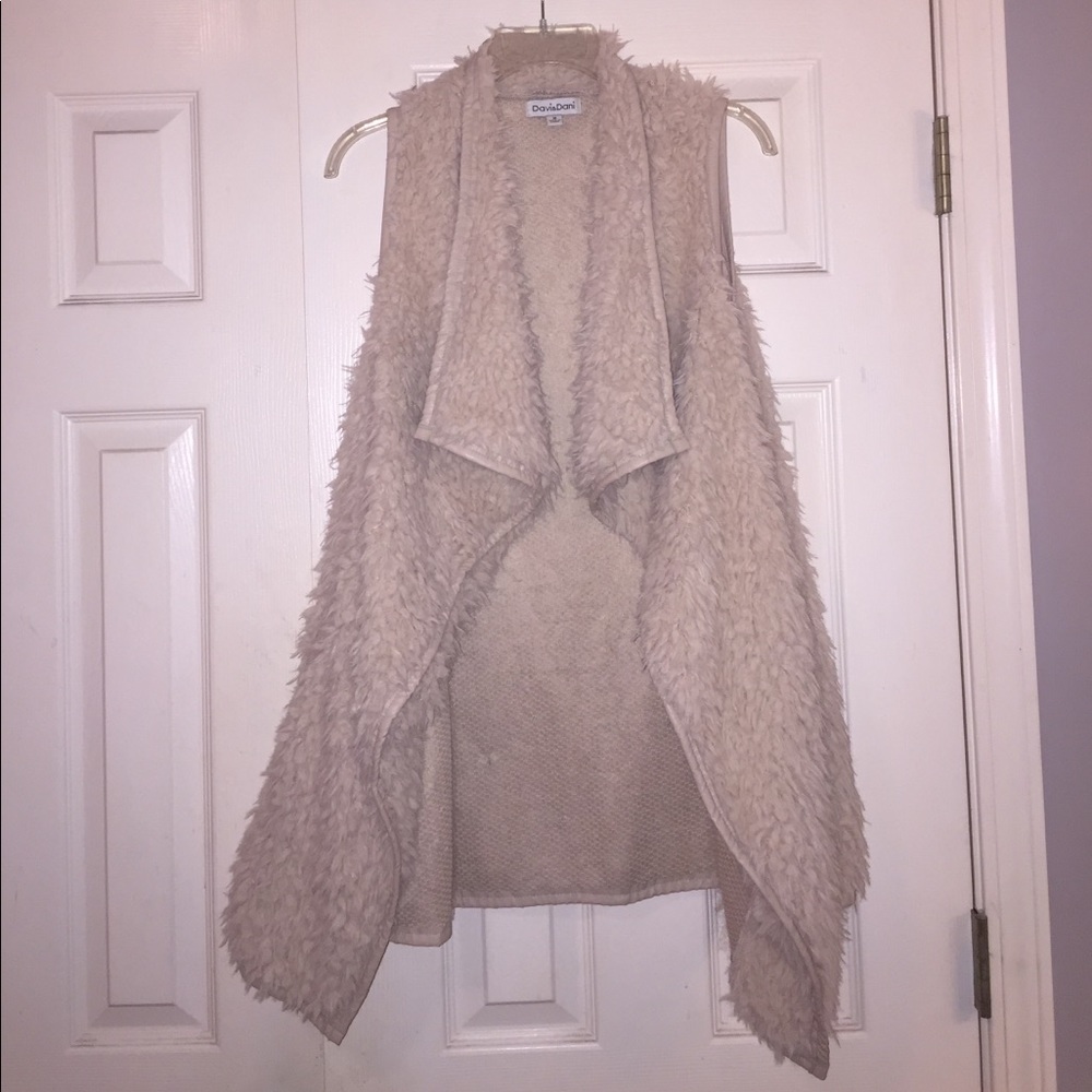 Fur vest