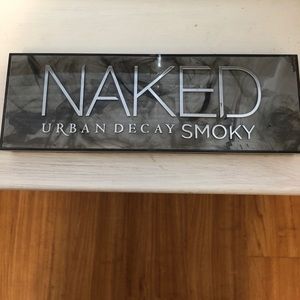 Urban Decay Naked Smoky palette