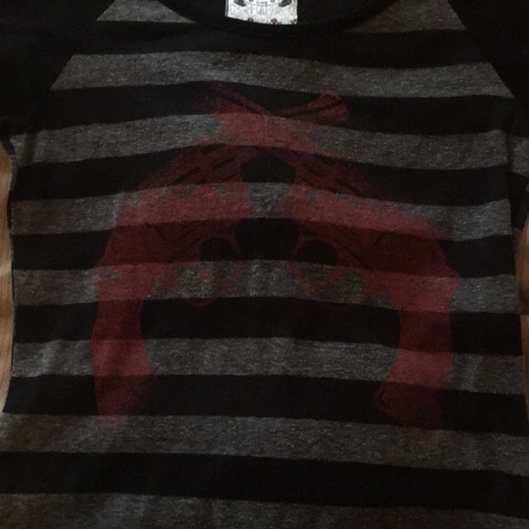 A Fine Mess short sleeve top. Size small - Picture 3 of 4