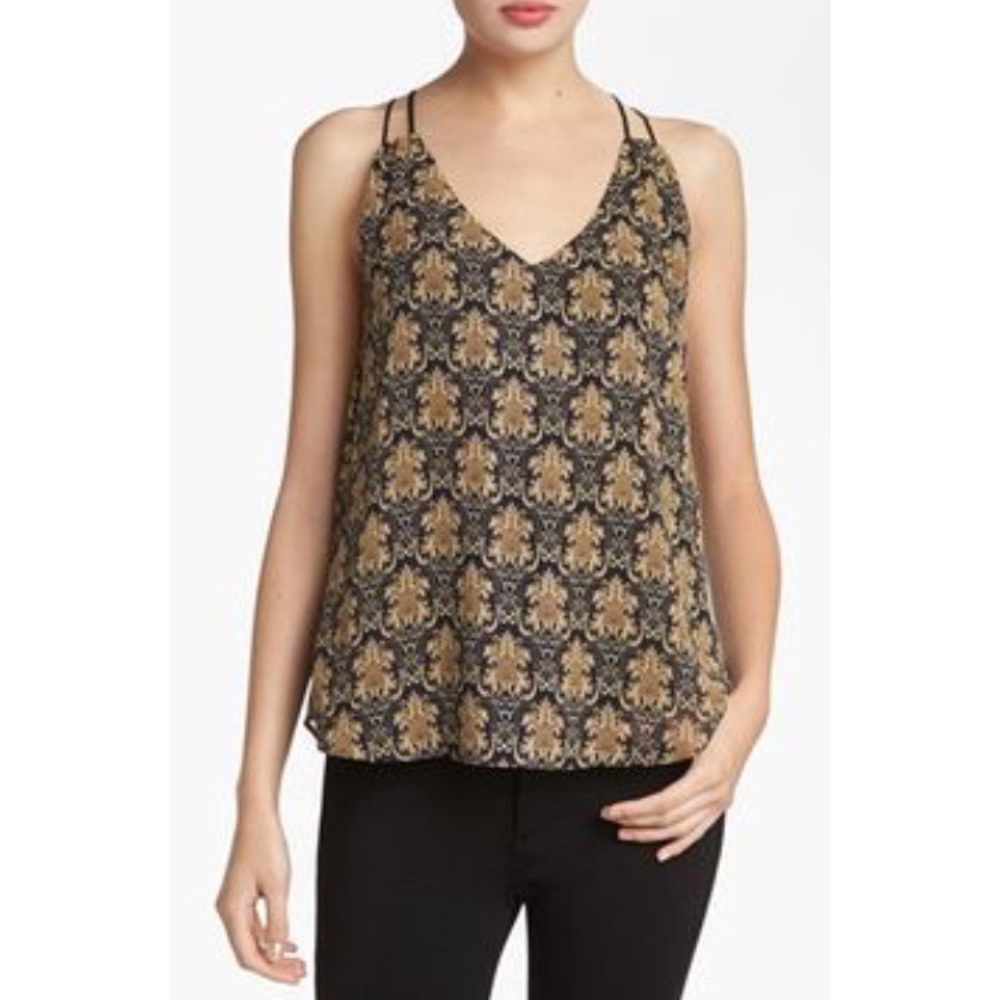 ✨SALE✨RBL Printed V Neck Tank✨