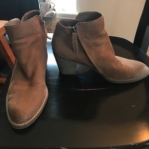 Dolce Vita Jessie booties