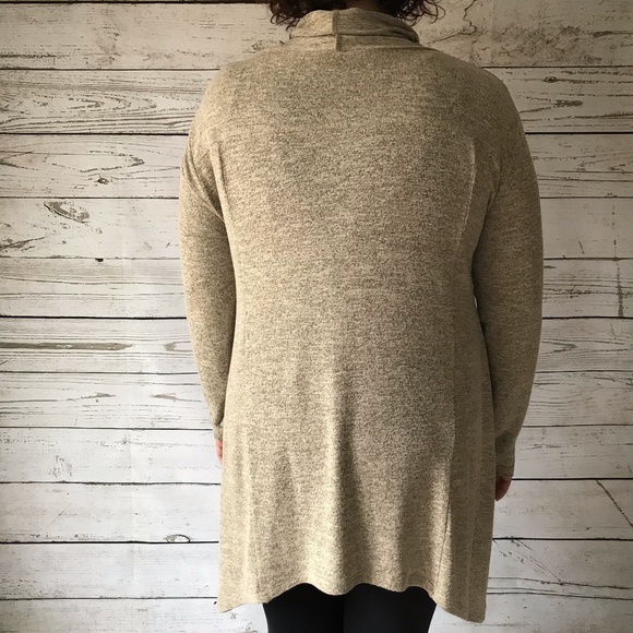 Marled Tan Tunic - Picture 2 of 3