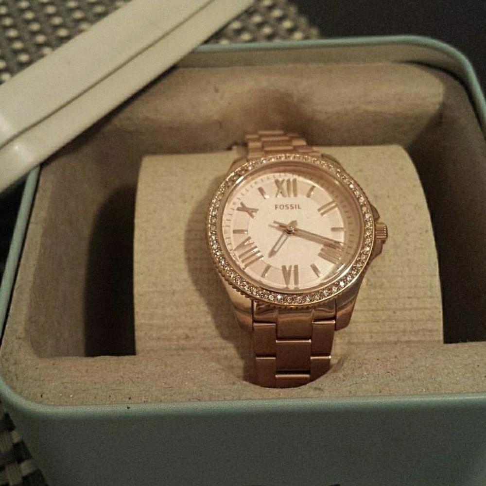 Rose gold fossil watch