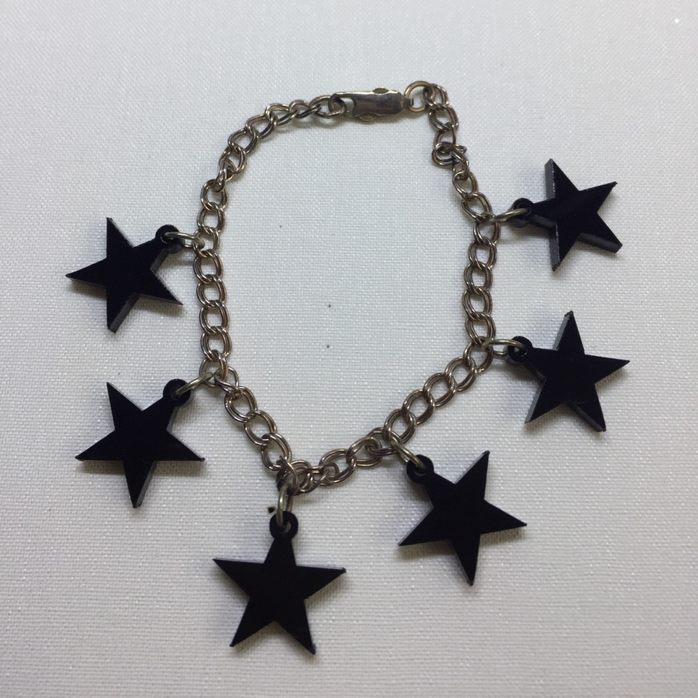 Black star bracelet