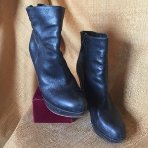 A bit o polish & these girls will be right as rain