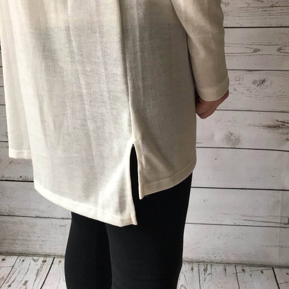 White Tunic Thigh Length Button Neck Detail - Picture 2 of 4