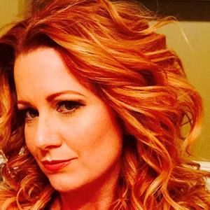 Meet your Posher, Dena