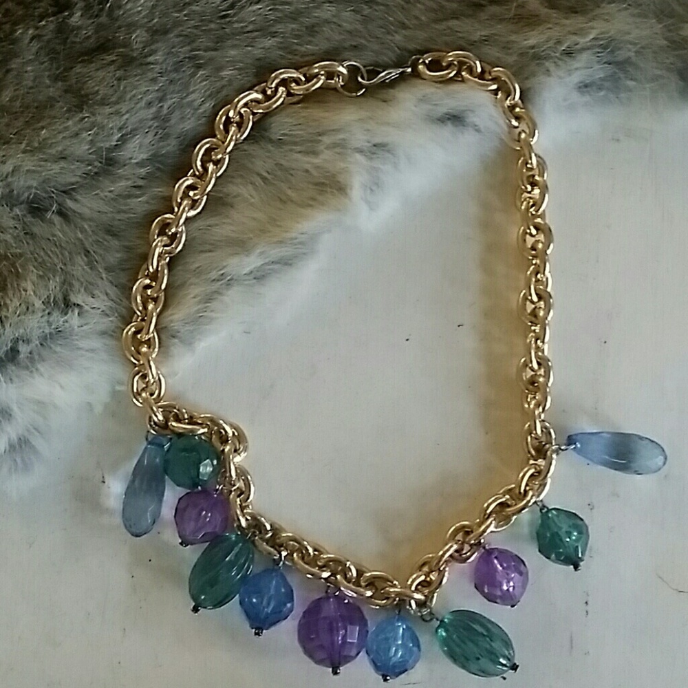 Simple statement necklace