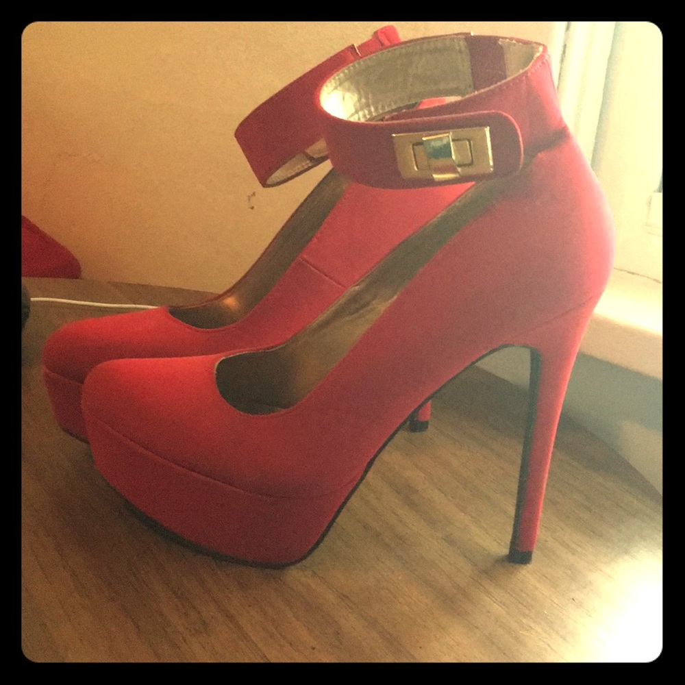 Charlotte ruse red heels. Size 8