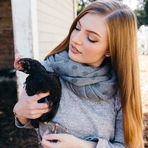 Meet your Posher, Emma