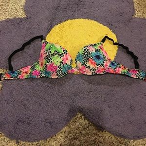 Victoria’s Secret pink bra