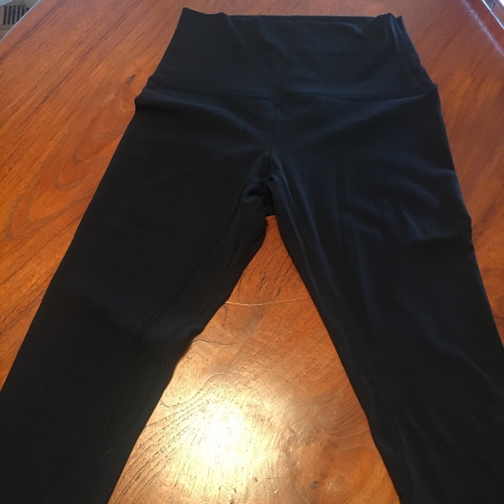 Lululemon align crops