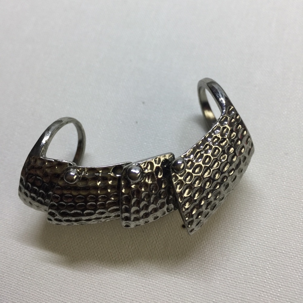 Ring cuff