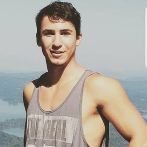 Meet your Posher, Curtiss