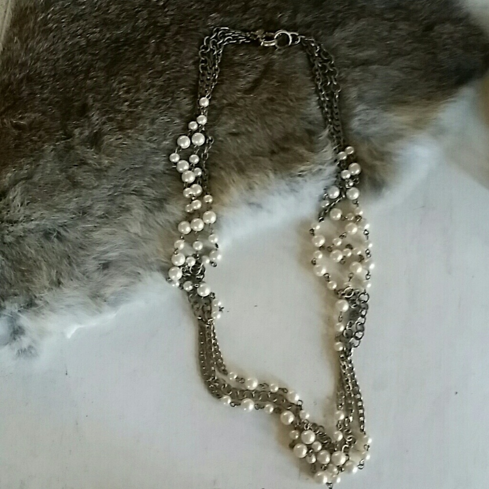 Gorgeous classy pearl necklace
