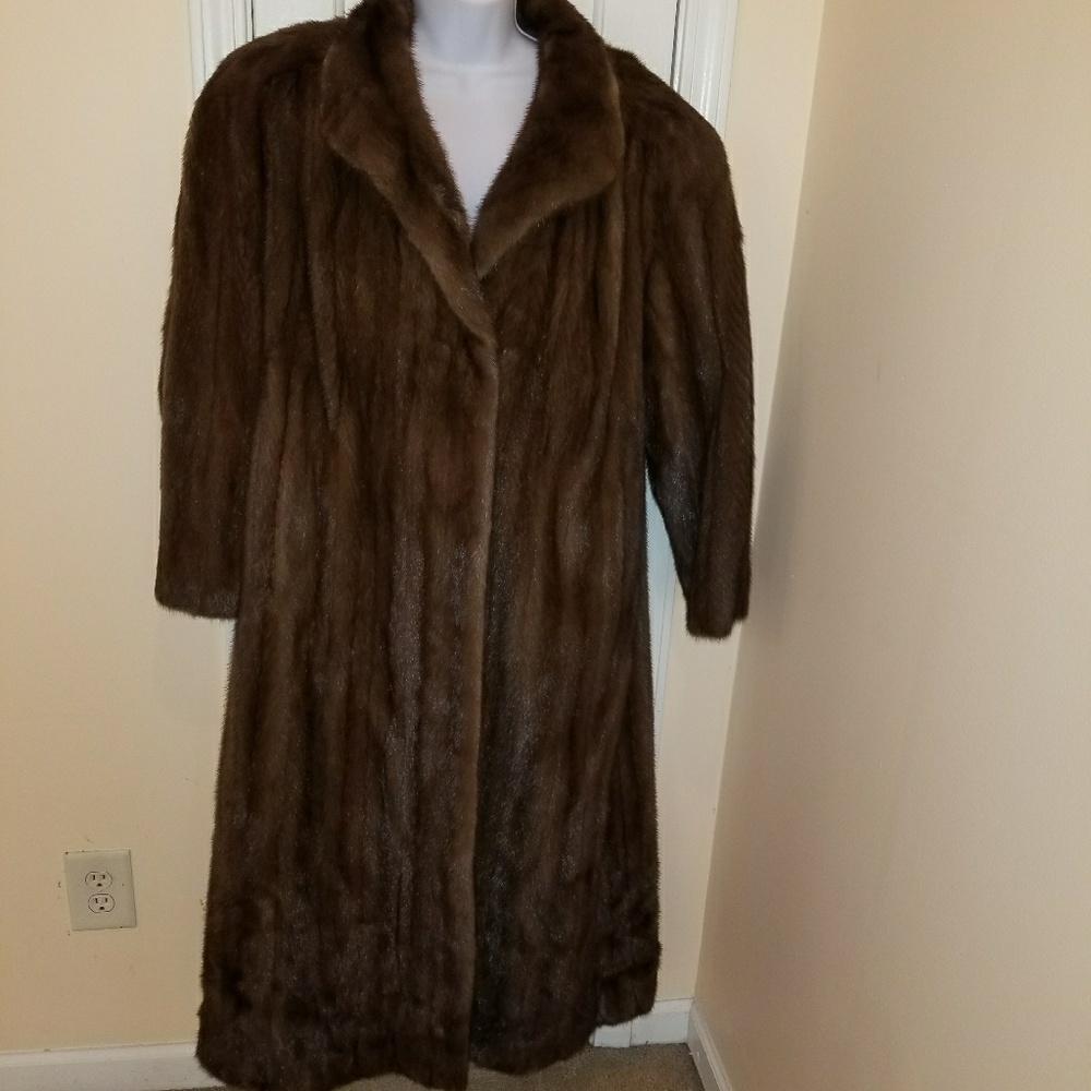 Woman 3/4 Length  Brown Mink Coat