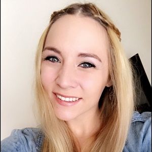 Meet your Posher, Brianna