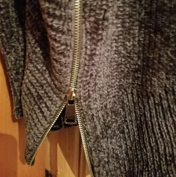 LAST ONE AVAILABLE R and J Couture sweater - Picture 3 of 6