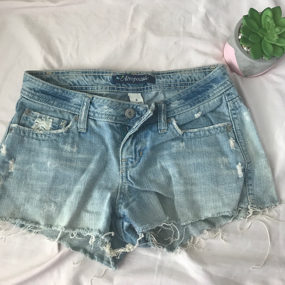 AEROPOSTALE DISTRESSED JEAN SHORTS