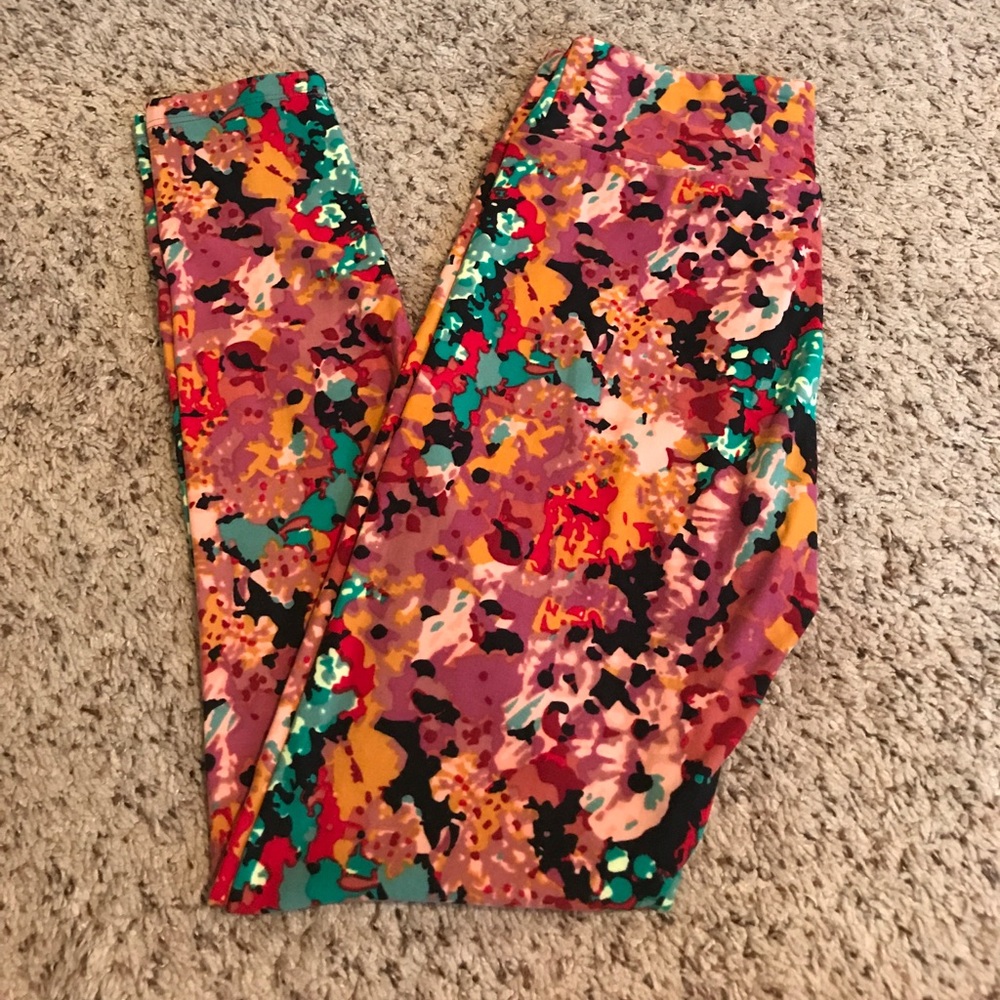 LuLaRoe One Size Leggings Pink And Black Floral