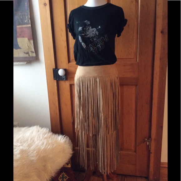 💥NWT FRINGE SKIRT💥 - Picture 2 of 5
