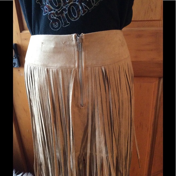 💥NWT FRINGE SKIRT💥 - Picture 4 of 5