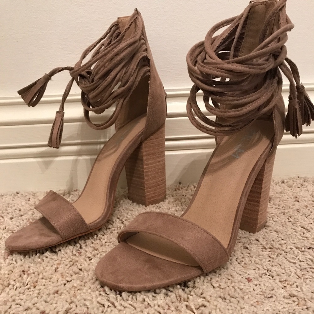 Nude fun heel