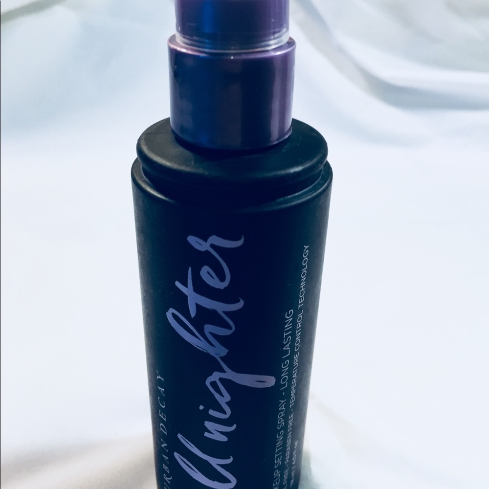 Urban Decay All Nighter Makeup Setting Spray
