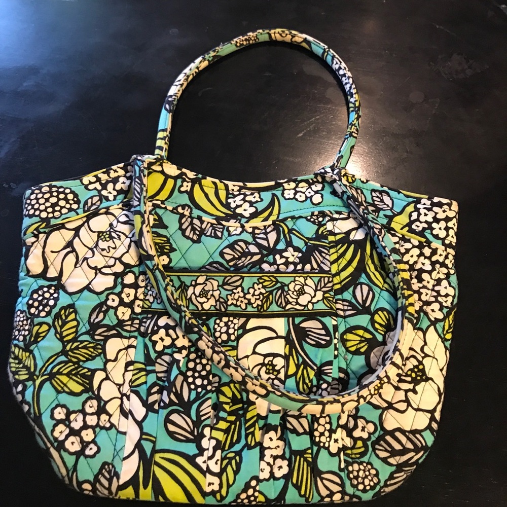 Authentic Vera Bradley Satchel Great gift 🎁