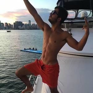Meet your Posher, Diego