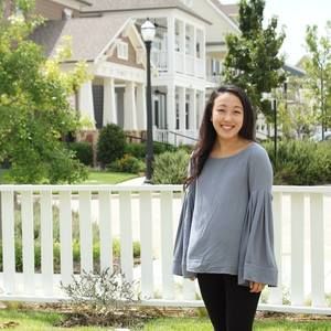 Meet your Posher, Elizabeth