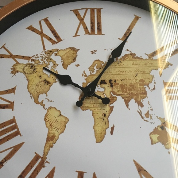 Clock - Picture 2 of 3