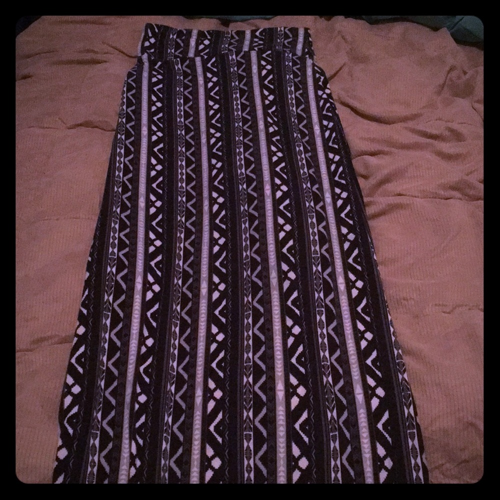 Aztec print maxi skirt. Size small