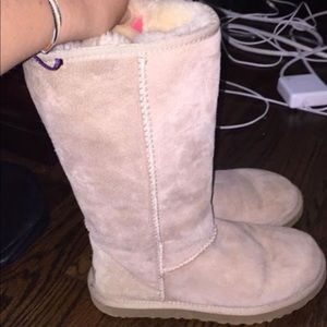 Size 8 Women’s tan Ugg boots-Tall