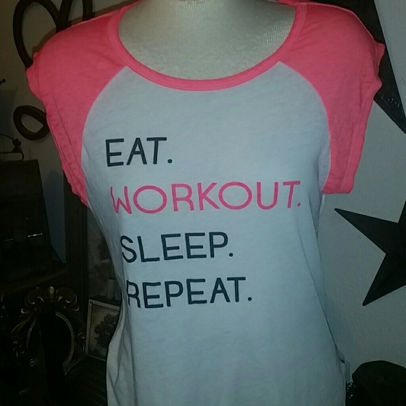 So Juniors Athletics Workout Shirt - Picture 1 of 4