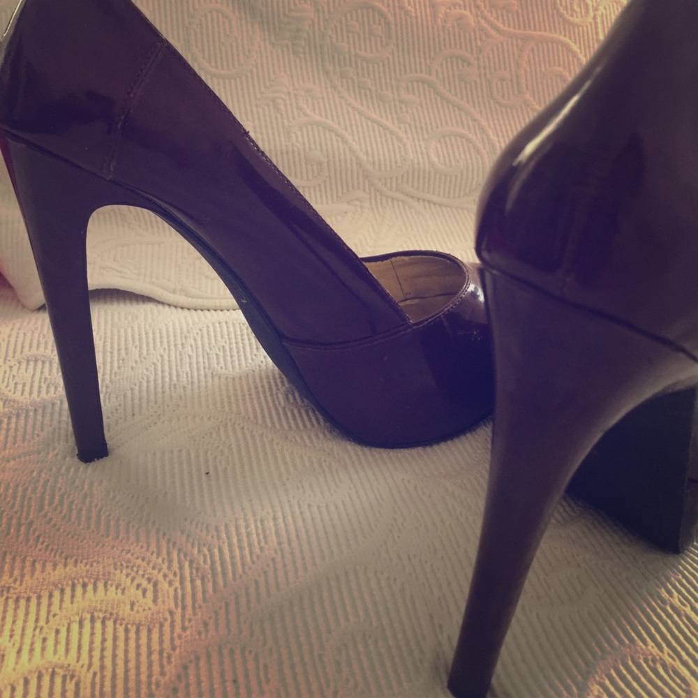 Jessica Simpson 5” heels. 8.5