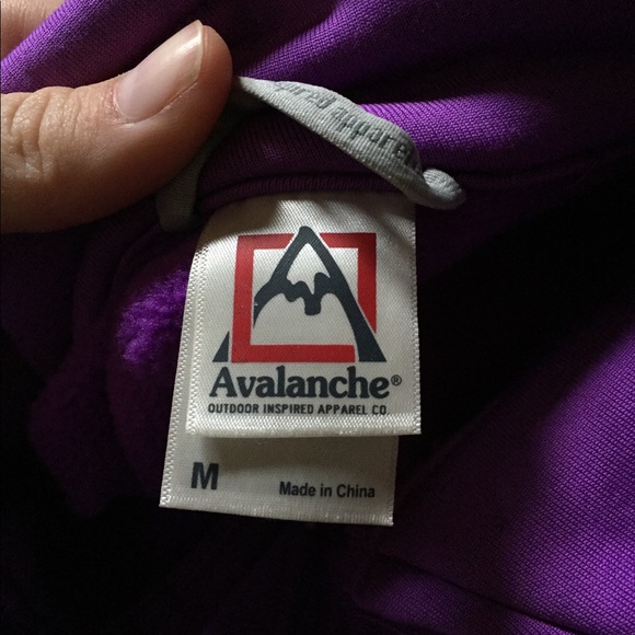 Avalanche 1/4 zip up pull over sweater - Picture 3 of 3