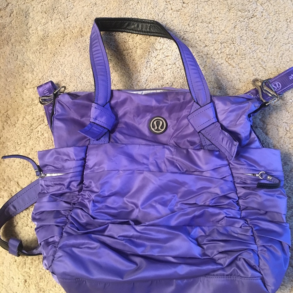 Lululemon large bag