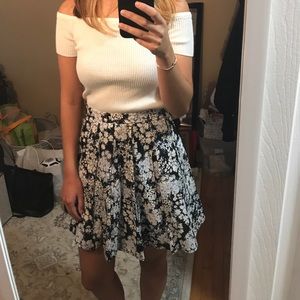 Club Monaco Aleedah pleated skirt