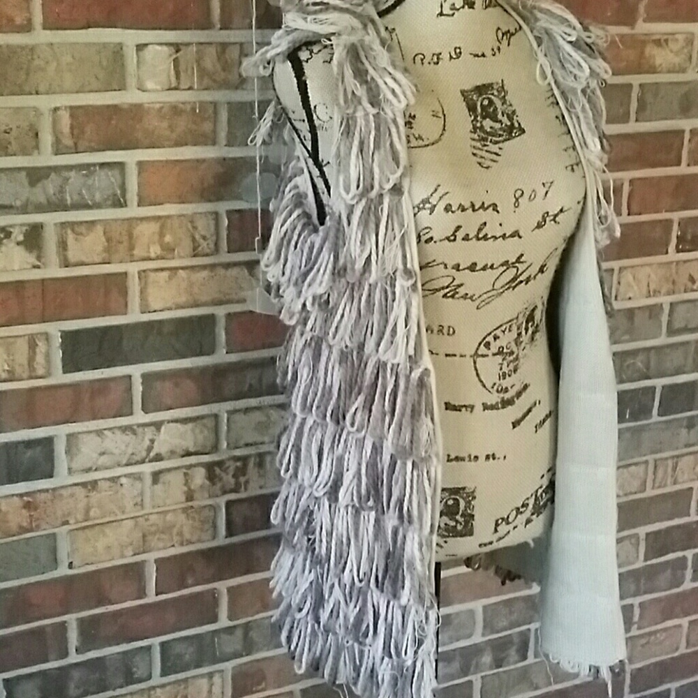 Unique yarn vest