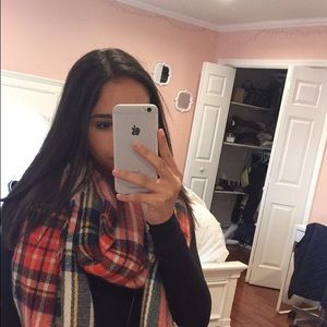 Meet your Posher, Julianna