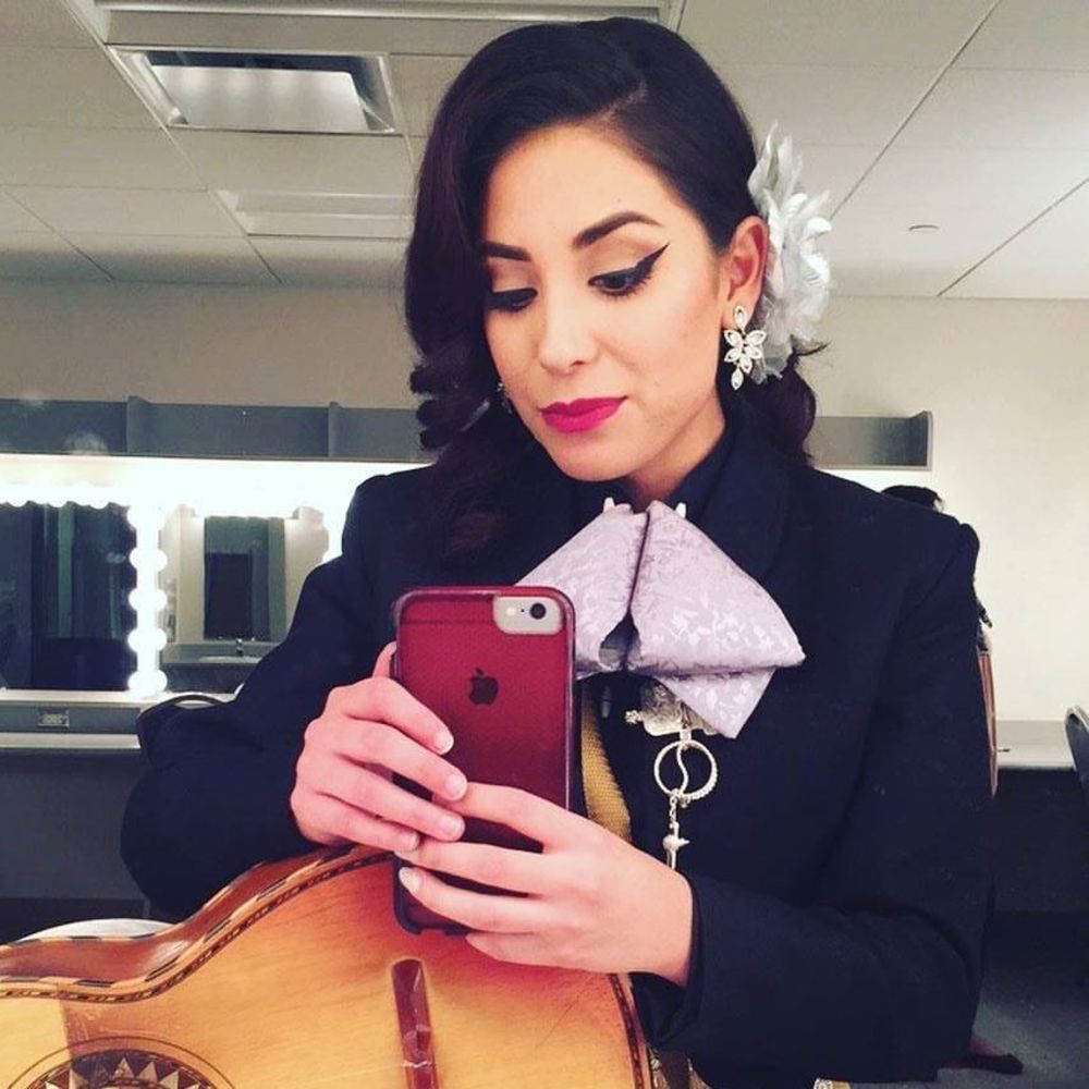 Meet your Posher, Alina