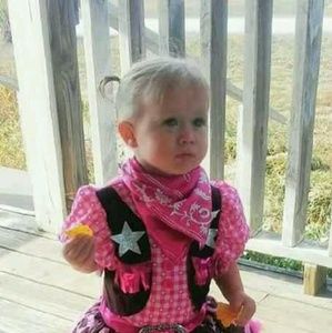 Meet your Posher, Crystal